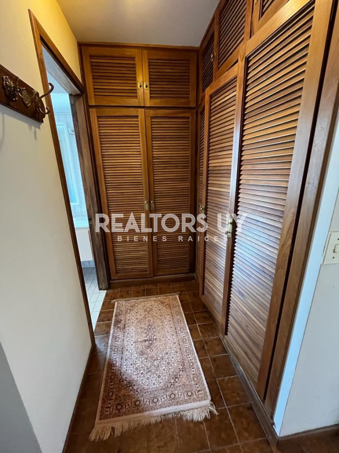 Apartamento ID.2 - Apartamento de 4 dormitorios en alquiler anual