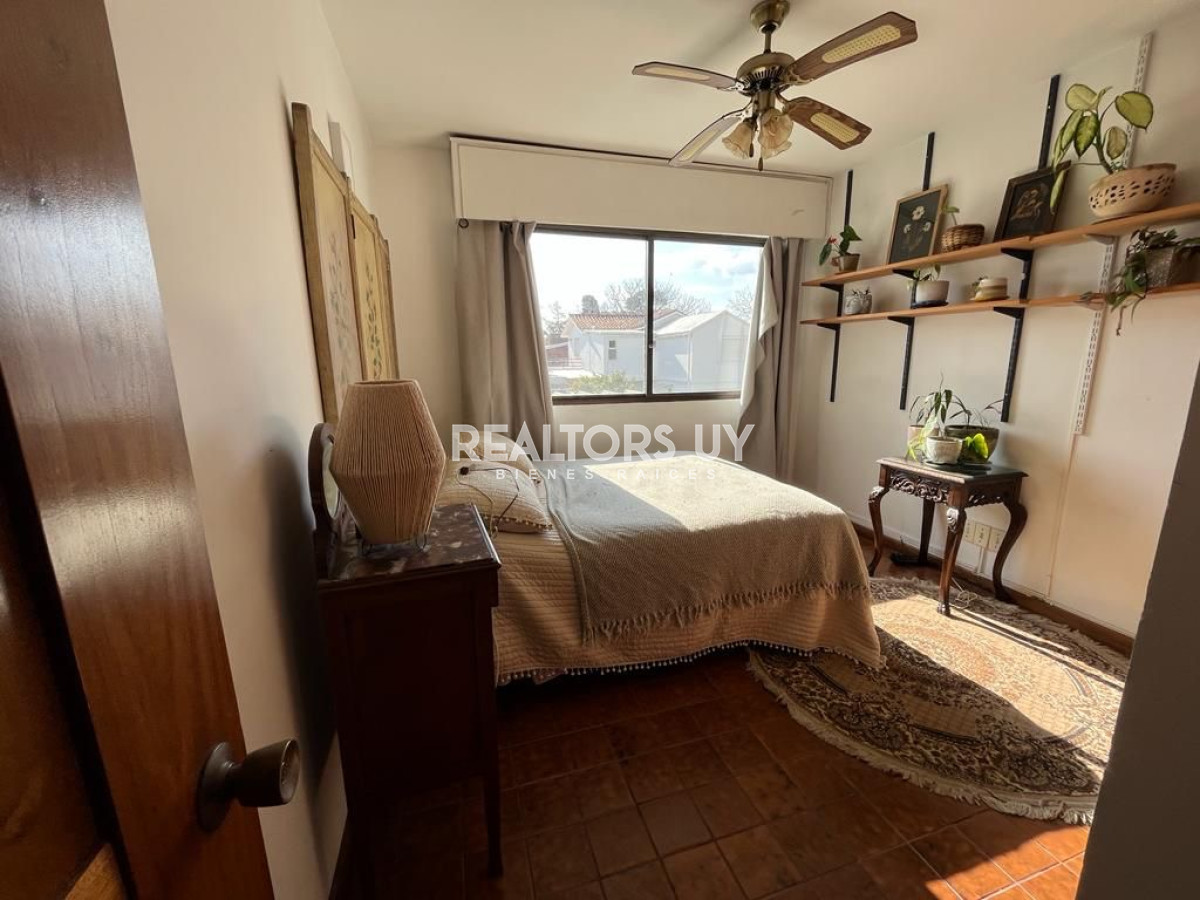 Apartamento ID.2 - Apartamento de 4 dormitorios en alquiler anual