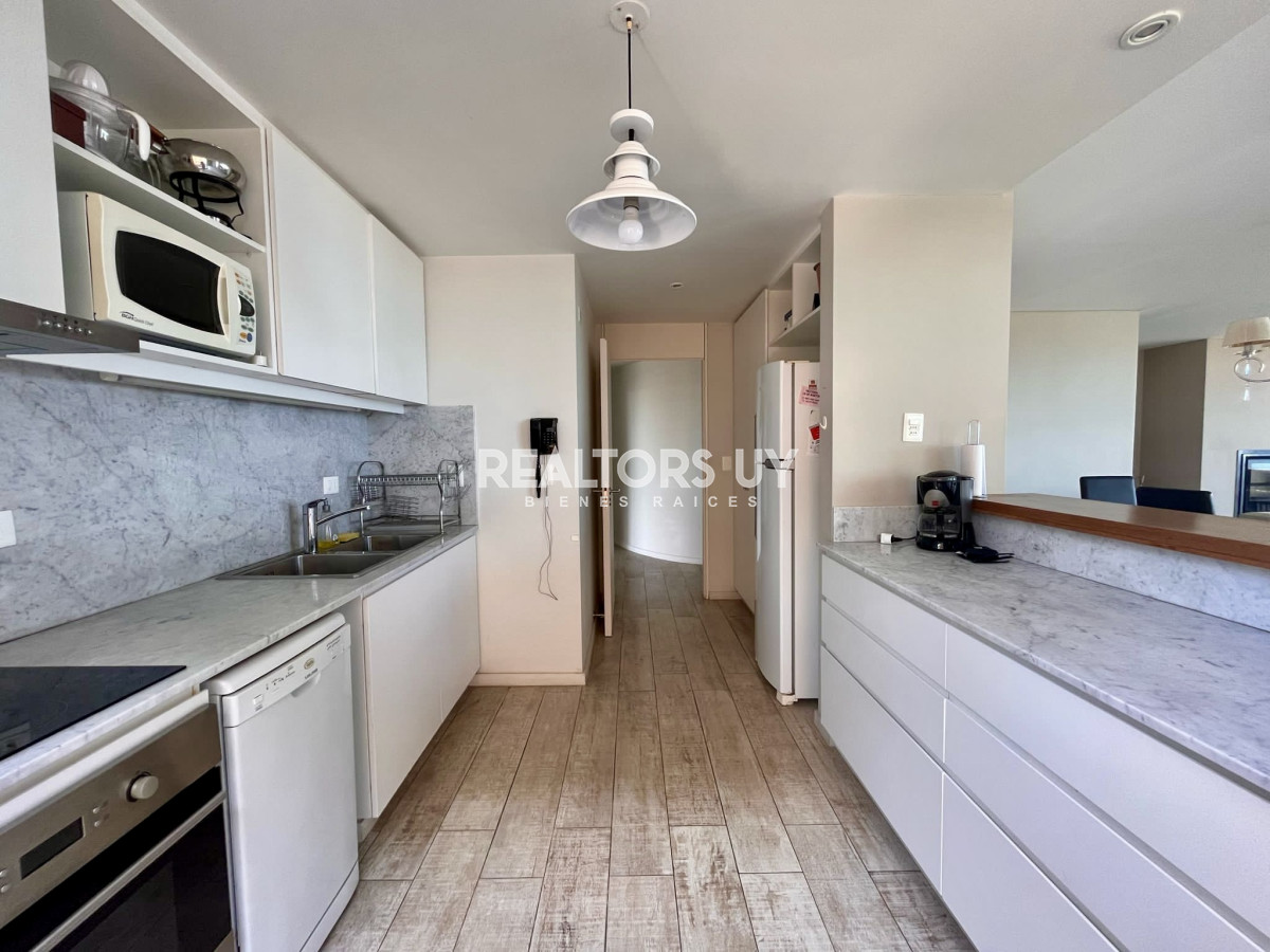Apartamento ID.578 - Exclusivo departamento en venta frente a playa mansa- Punta del Este