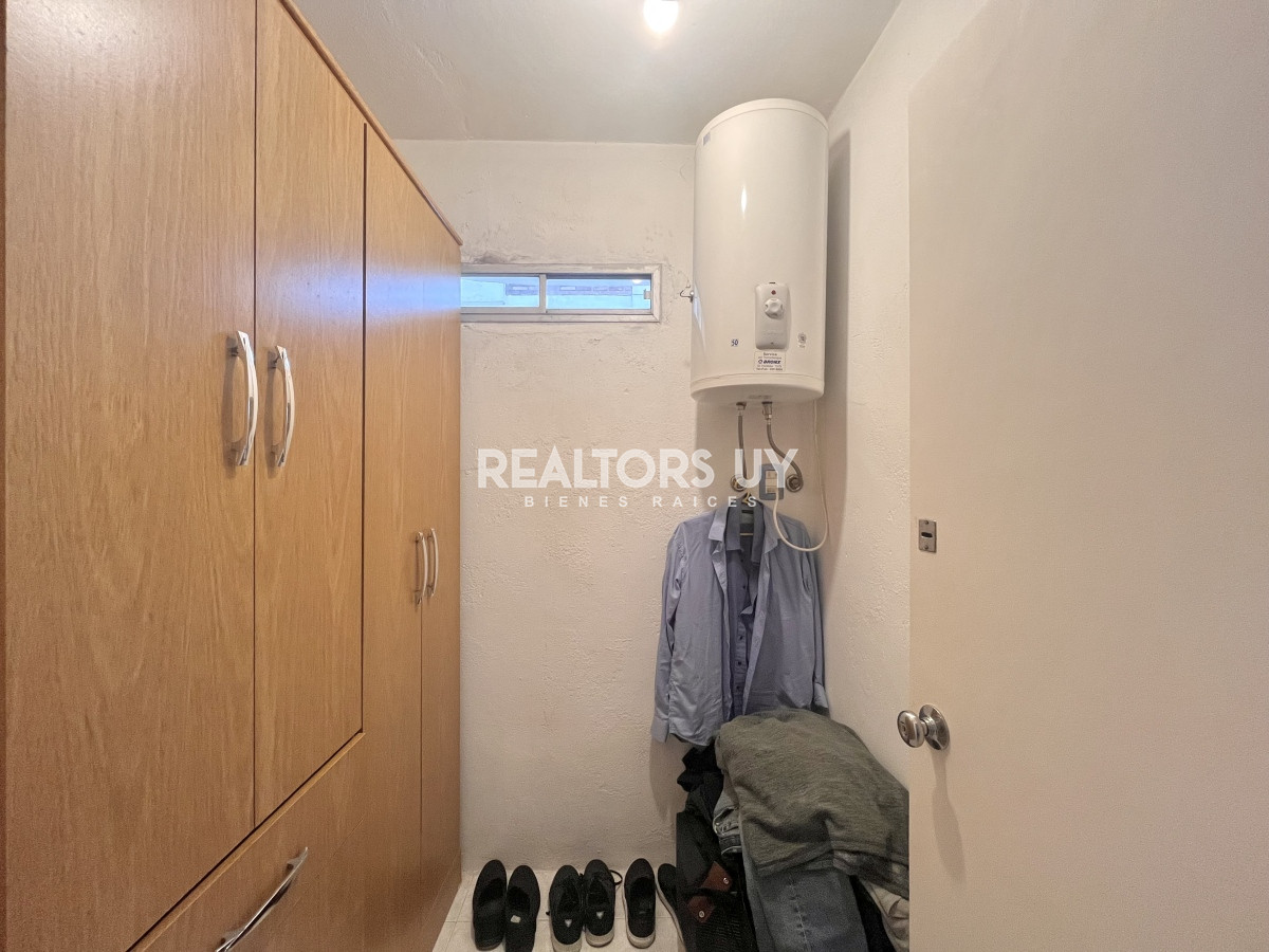 Apartamento ID.4 - Amplia planta de 4 dormitorios y excelente ubicación en venta!
