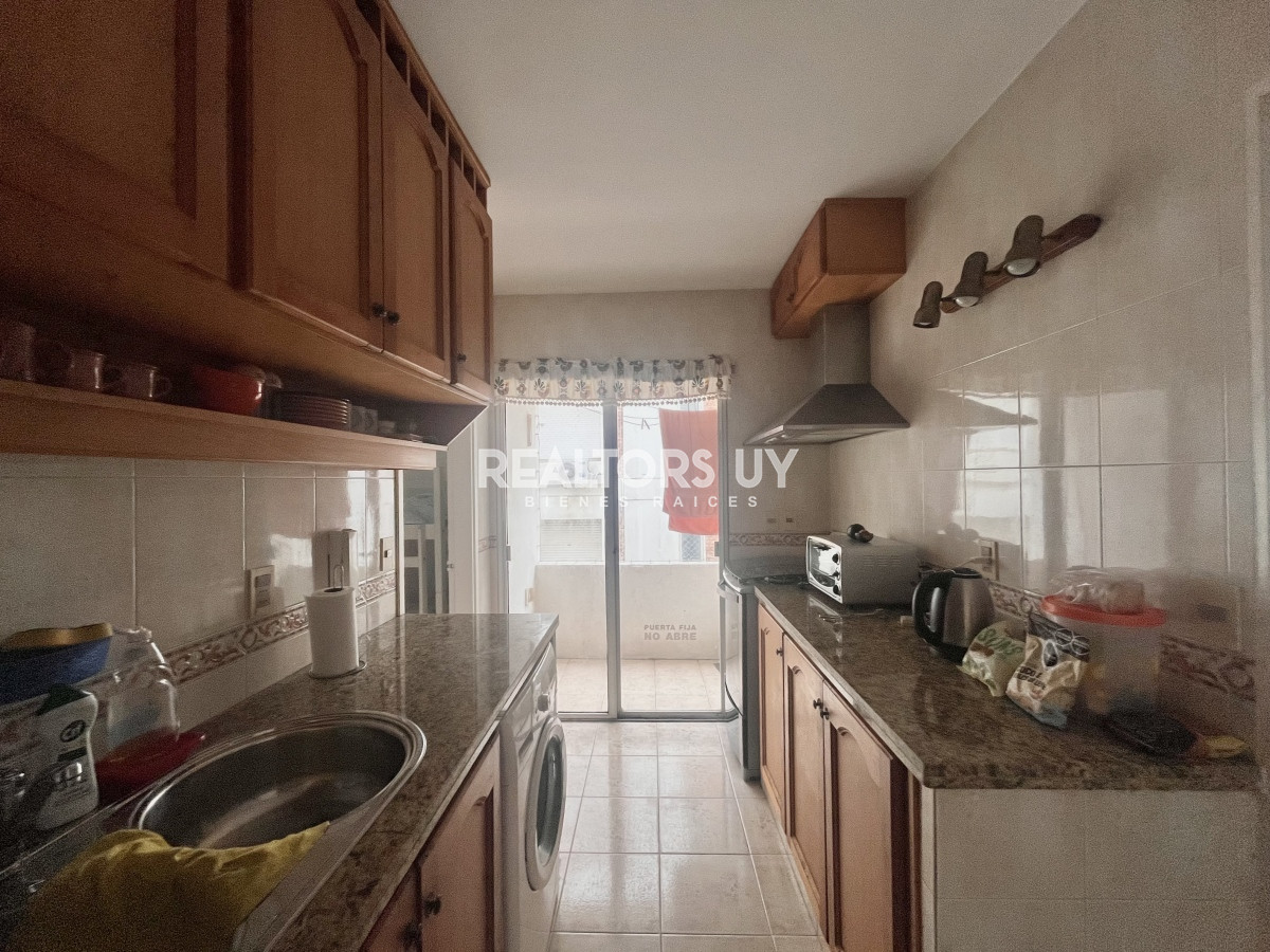 Apartamento ID.4 - Amplia planta de 4 dormitorios y excelente ubicación en venta!