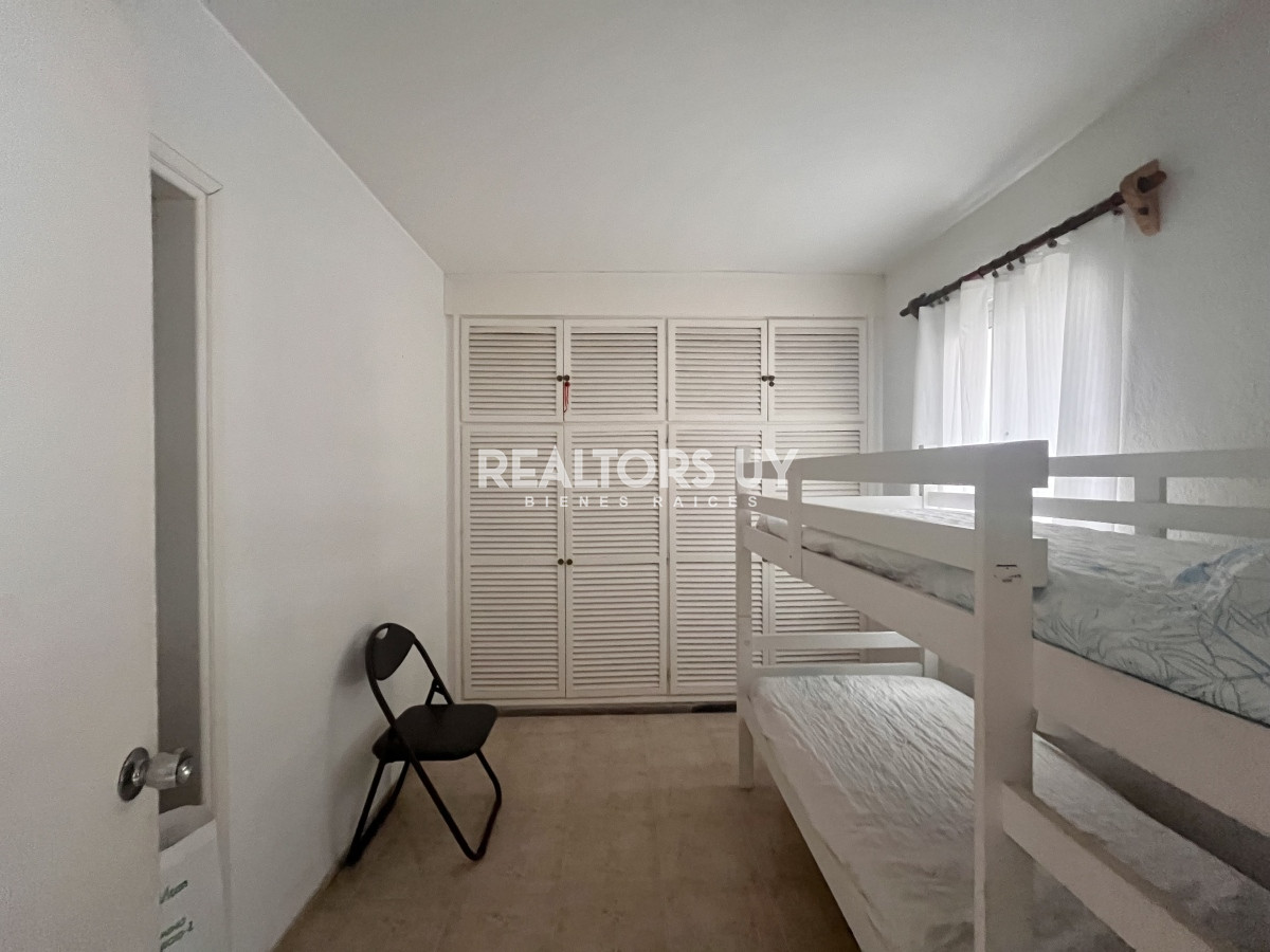 Apartamento ID.4 - Amplia planta de 4 dormitorios y excelente ubicación en venta!
