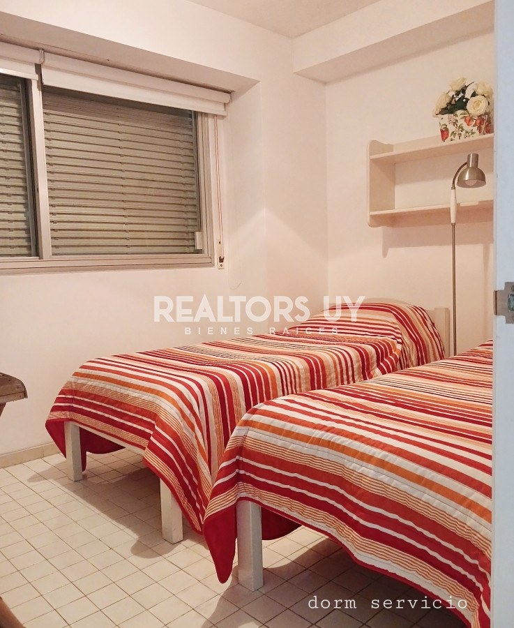 Apartamento ID.221 - Venta semipiso en Brava, 3 dorm y servicio