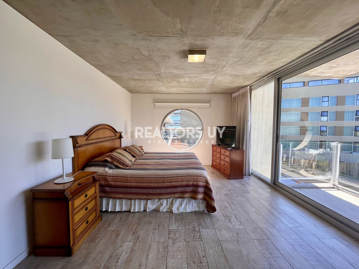 Apartamento ID.578 - Exclusivo departamento en venta frente a playa mansa- Punta del Este