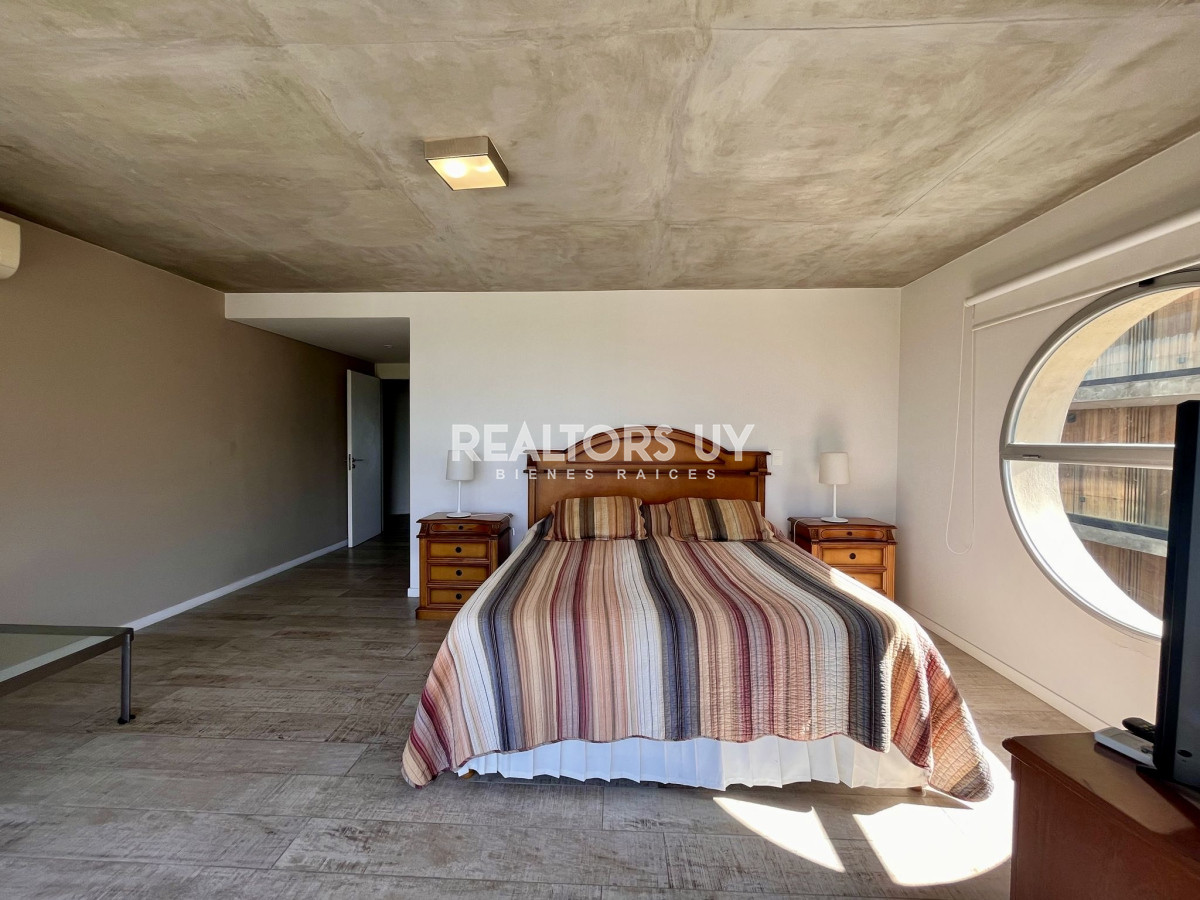 Apartamento ID.578 - Exclusivo departamento en venta frente a playa mansa- Punta del Este