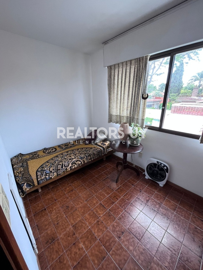 Apartamento ID.2 - Apartamento de 4 dormitorios en alquiler anual