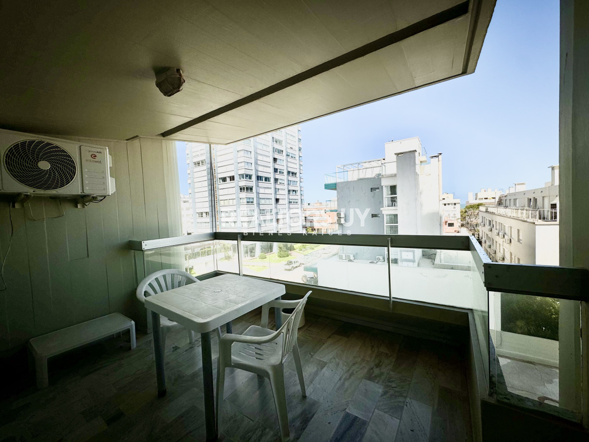 Apartamento ID.393 - Departamento de 2 dormitorios en venta! Excelente ubicación!!
