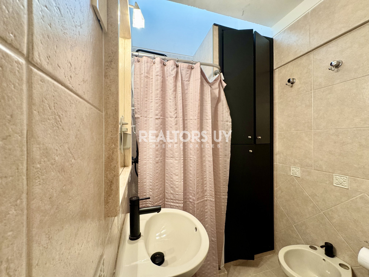 Apartamento ID.480 - Departamento de 2 dormitorios en península, ALQUILER ANUAL E INVERNAL