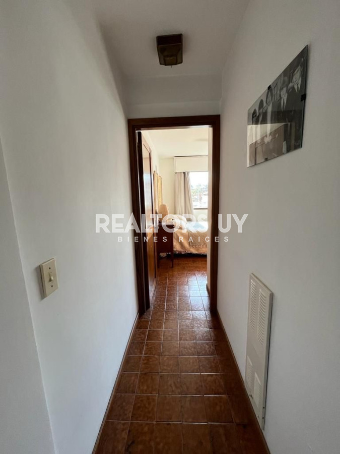Apartamento ID.2 - Apartamento de 4 dormitorios en alquiler anual