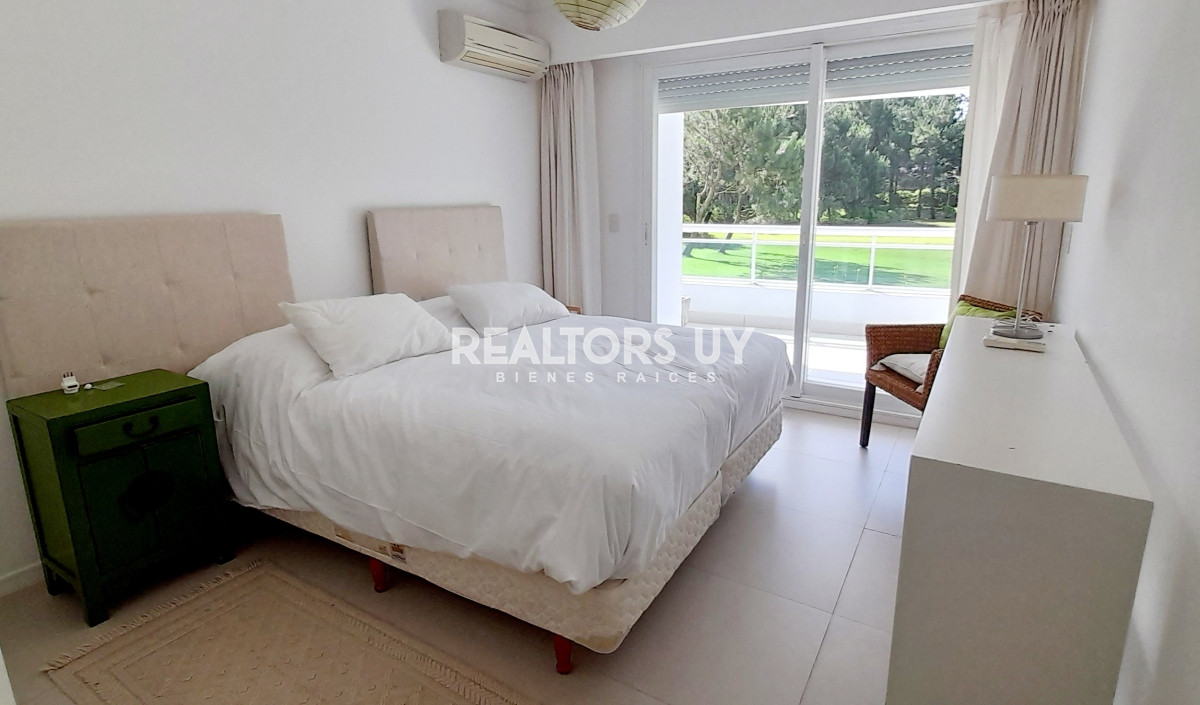 Apartamento ID.300 - Apto 4 dorm. en suite Brava - Alquiler temporal