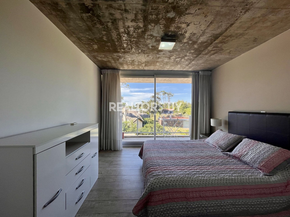 Apartamento ID.578 - Exclusivo departamento en venta frente a playa mansa- Punta del Este