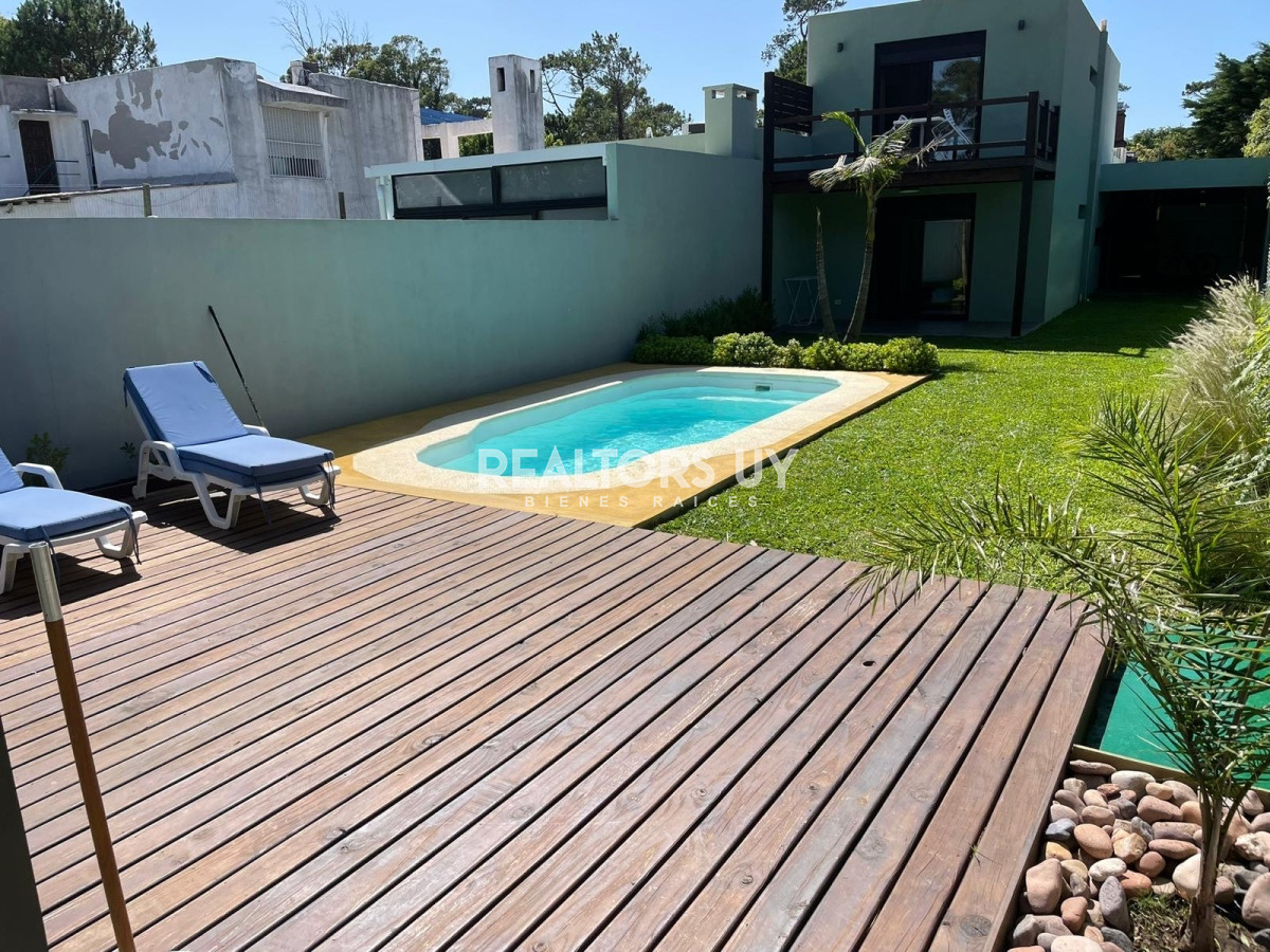 Casa ID.117 - Casa de 3 dormitorios en alquiler anual