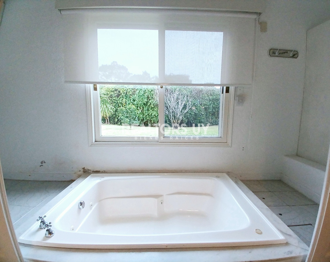 Casa ID.275 - Venta hermosa casa en San Rafael a 4 cuadras del mar.  