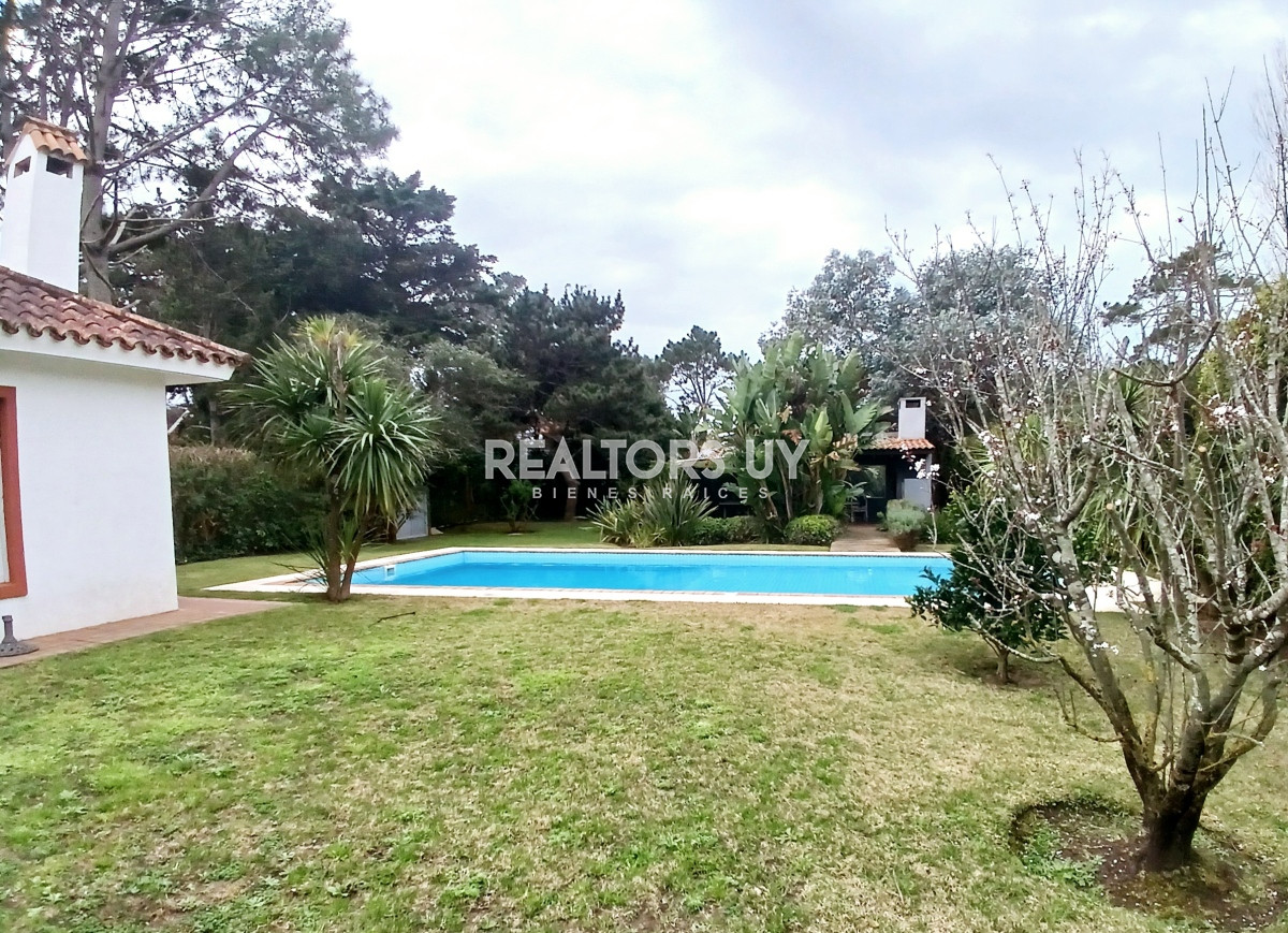 Casa ID.275 - Venta hermosa casa en San Rafael a 4 cuadras del mar.  