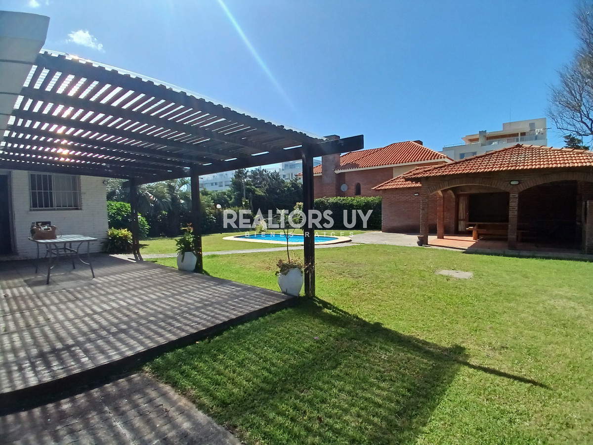 Casa ID.377 - Alquiler temporal casa rincón del Indio 5 dorm.