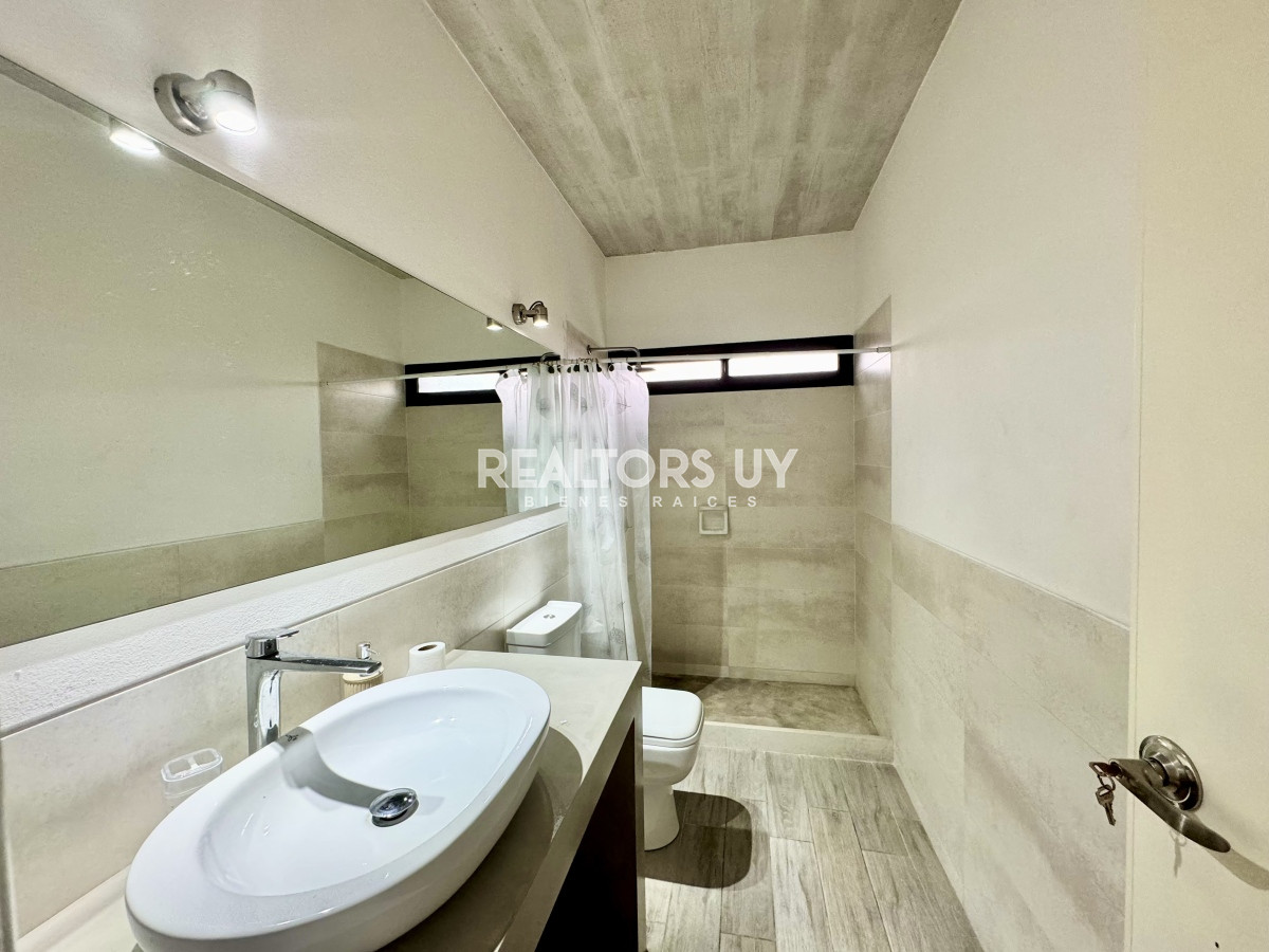Casa ID.117 - Casa de 3 dormitorios en alquiler anual