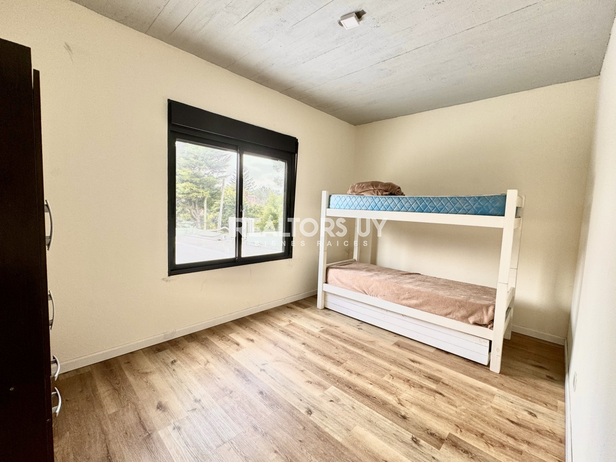 Casa ID.117 - Casa de 3 dormitorios en alquiler anual