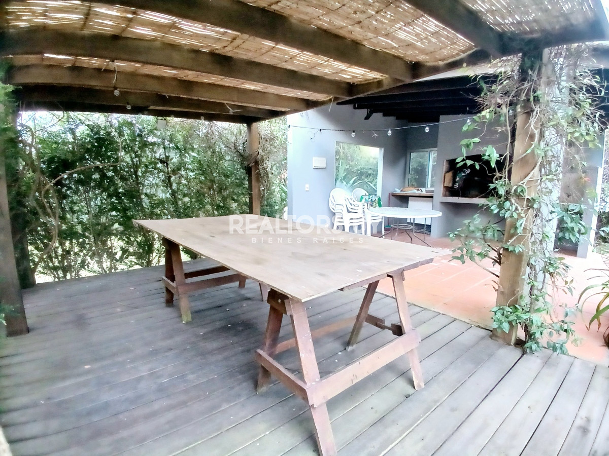 Casa ID.275 - Venta hermosa casa en San Rafael a 4 cuadras del mar.  