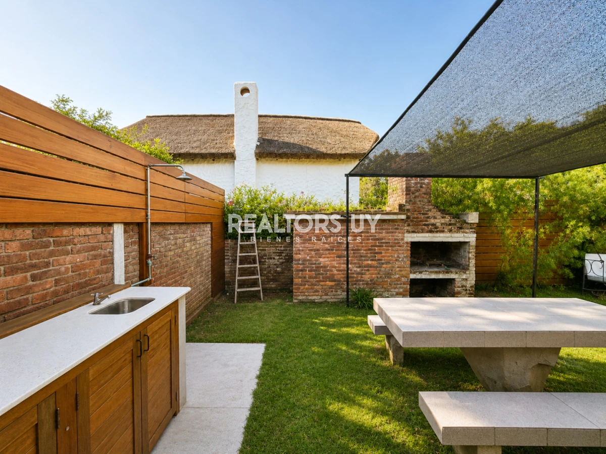 Casa ID.1087 - Casa en venta en playa mansa