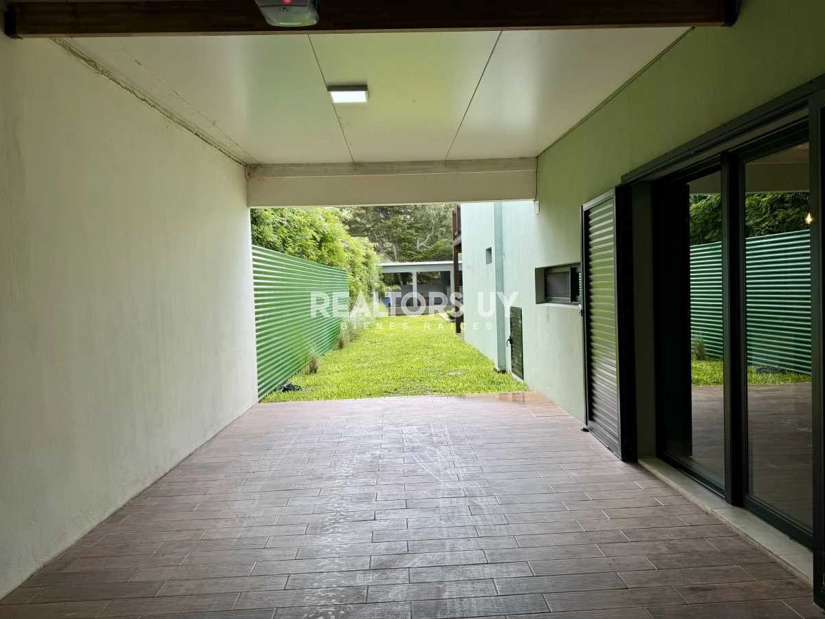 Casa ID.117 - Casa de 3 dormitorios en alquiler anual