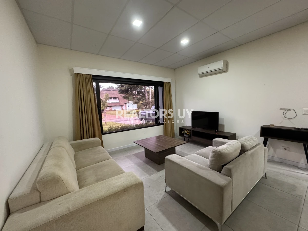 Casa ID.117 - Casa de 3 dormitorios en alquiler anual