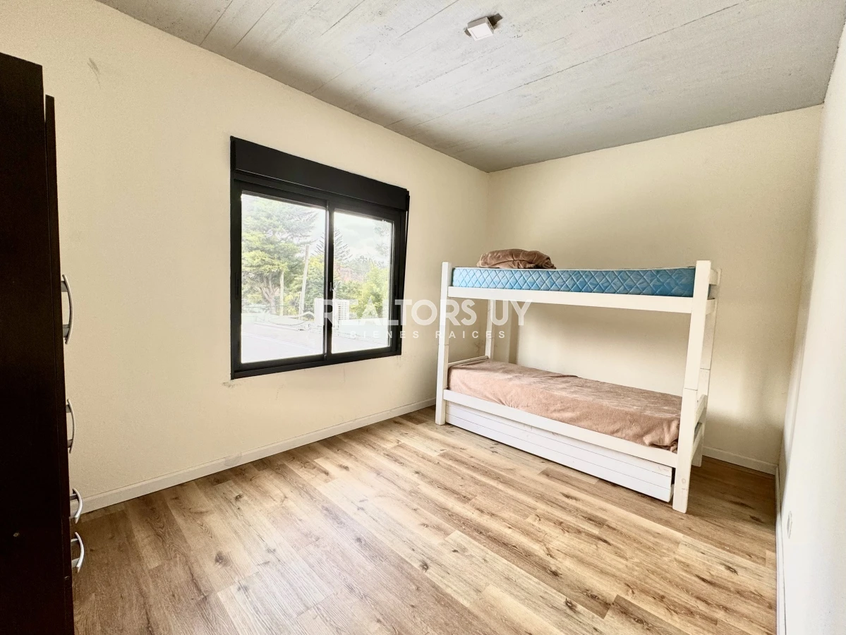 Casa ID.117 - Casa de 3 dormitorios en alquiler anual