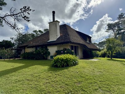 Alquiler anual, 2 casa en un solo padrón Punta del Este