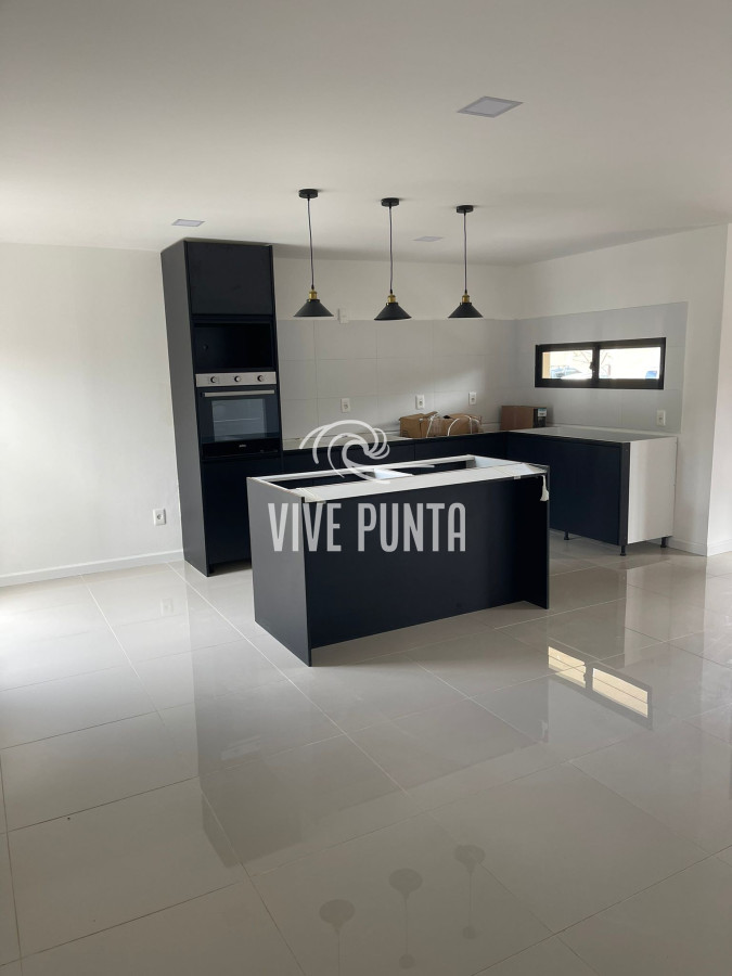 Casa ID.643 - VENTA  en Lausana 2 casas PH a estrenar de 3 dormitorios. 