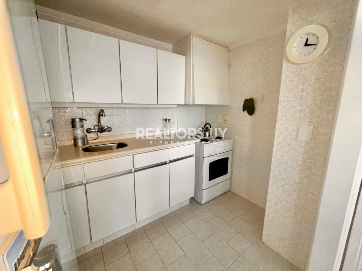 Apartamento ID.24 - OPORTUNIDAD  Punta Del Este 2 dormitorios y 2 baños, Peninsula. 