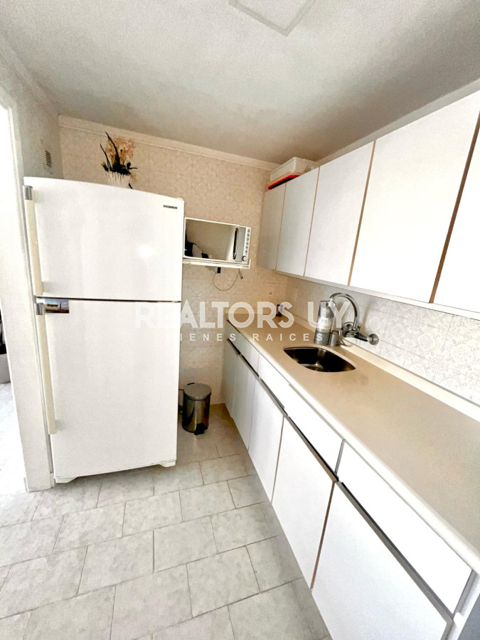Apartamento ID.24 - OPORTUNIDAD  Punta Del Este 2 dormitorios y 2 baños, Peninsula. 
