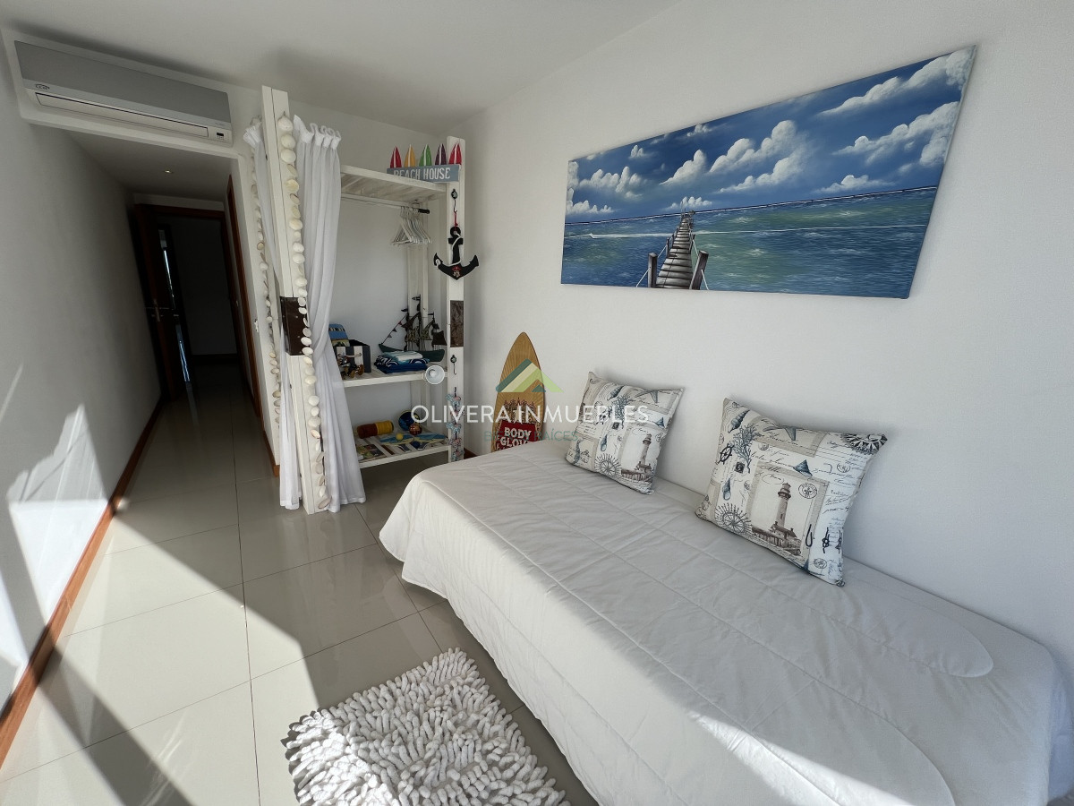 Apartamento ID.12856 - Venta hermoso departamento 3 suites en primera linea Playa Brava torre de categoría