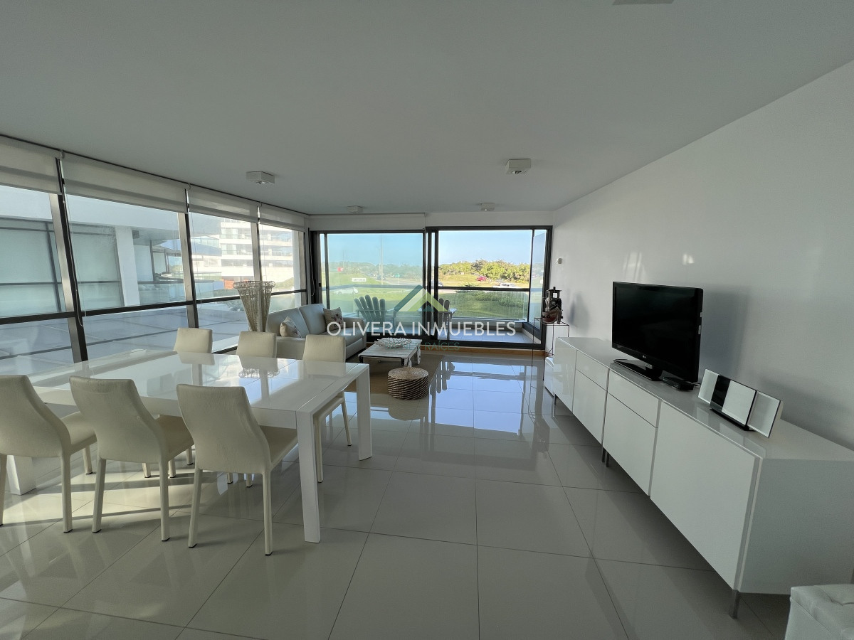 Apartamento ID.12856 - Venta hermoso departamento 3 suites en primera linea Playa Brava torre de categoría