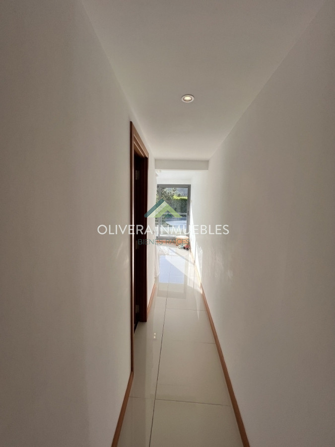 Apartamento ID.12856 - Venta hermoso departamento 3 suites en primera linea Playa Brava torre de categoría