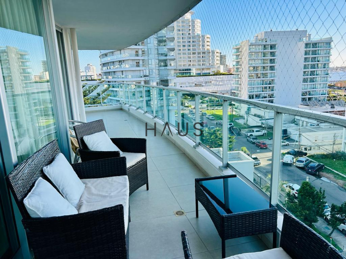 Apartamento ID.49 - Alquiler temporal de 3 dormitorios en  Playa Mansa 