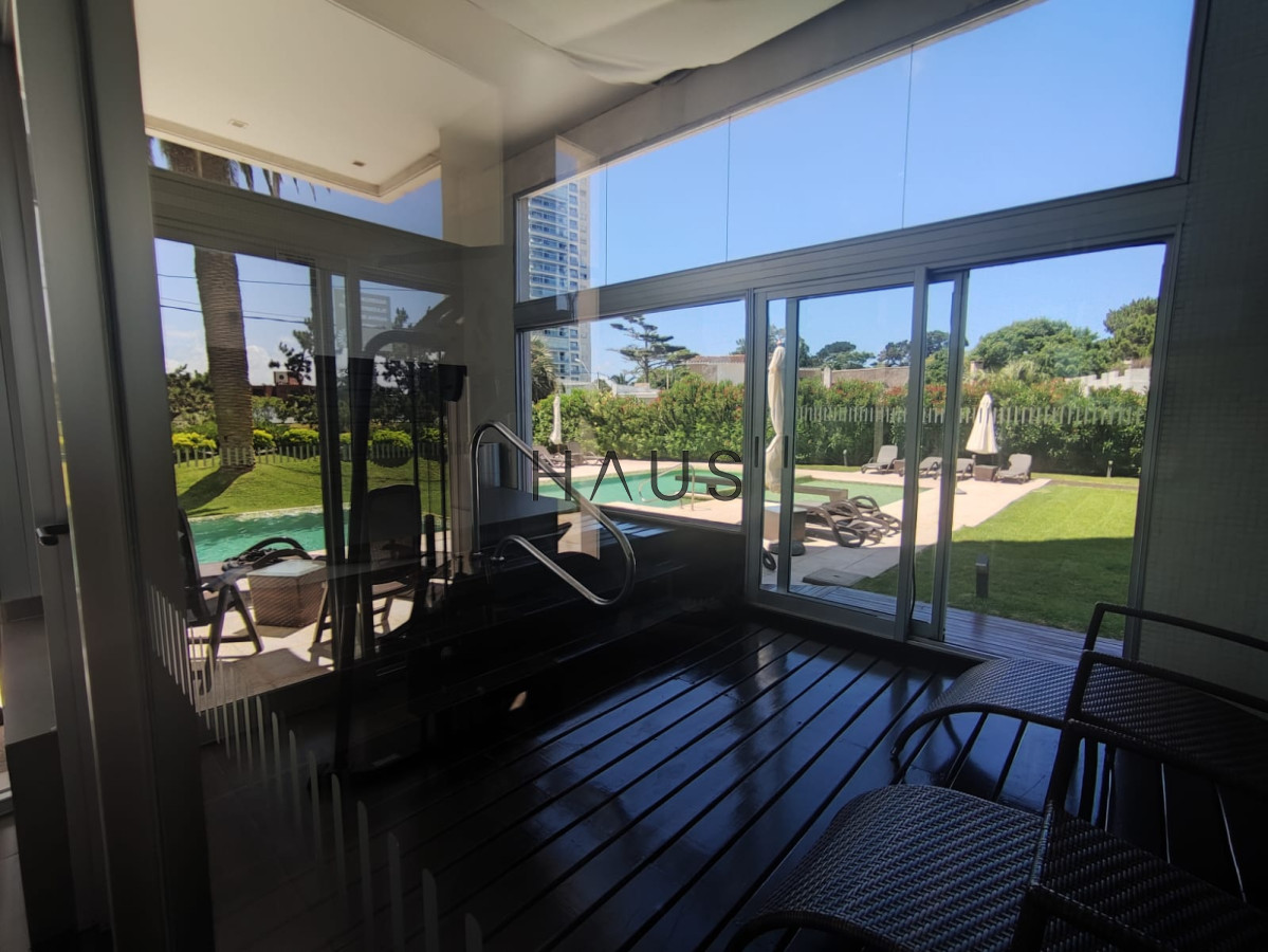 Apartamento ID.49 - Alquiler temporal de 3 dormitorios en  Playa Mansa 