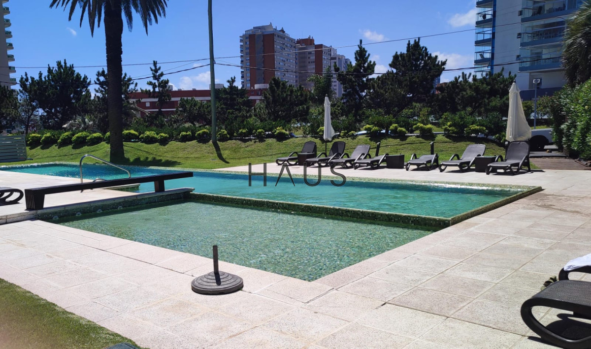 Apartamento ID.49 - Alquiler temporal de 3 dormitorios en  Playa Mansa 