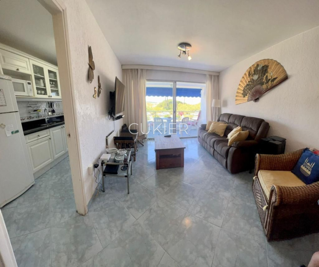 Apartamento ID.1406 - Venta apartamento 2 dormitorios en primera linea frente al mar en Playa Mansa