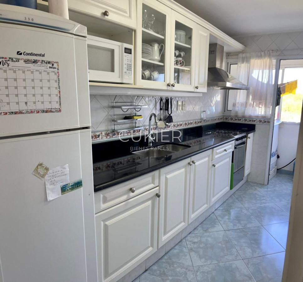 Apartamento ID.1406 - Venta apartamento 2 dormitorios en primera linea frente al mar en Playa Mansa