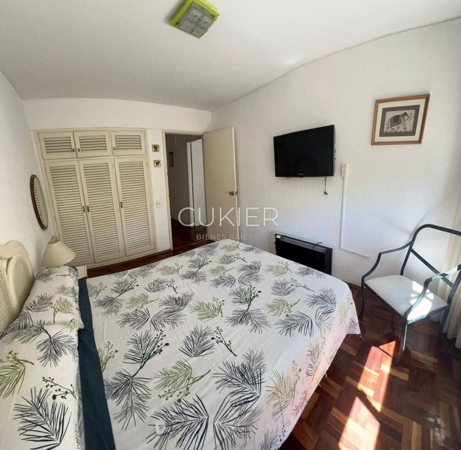 Apartamento ID.1406 - Venta apartamento 2 dormitorios en primera linea frente al mar en Playa Mansa