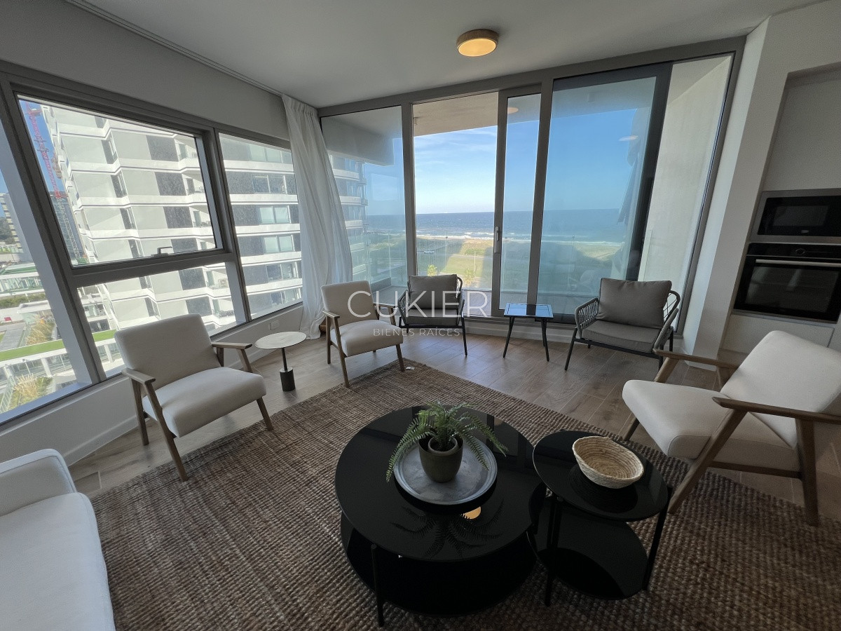 Apartamento ID.1601 - Alquiler anual apartamento 2 dormitorios primera linea Playa Brava en Trump Tower