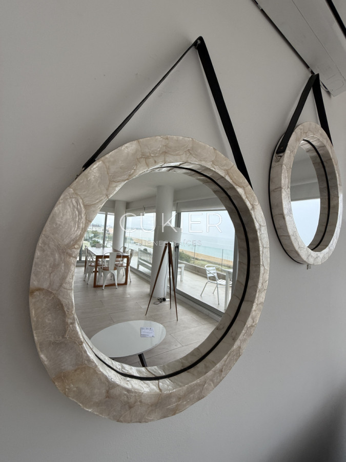 Apartamento ID.4546 - Venta y alquiler anual o invernal de apartamento 2 dormitorios frente al mar en playa mansa 