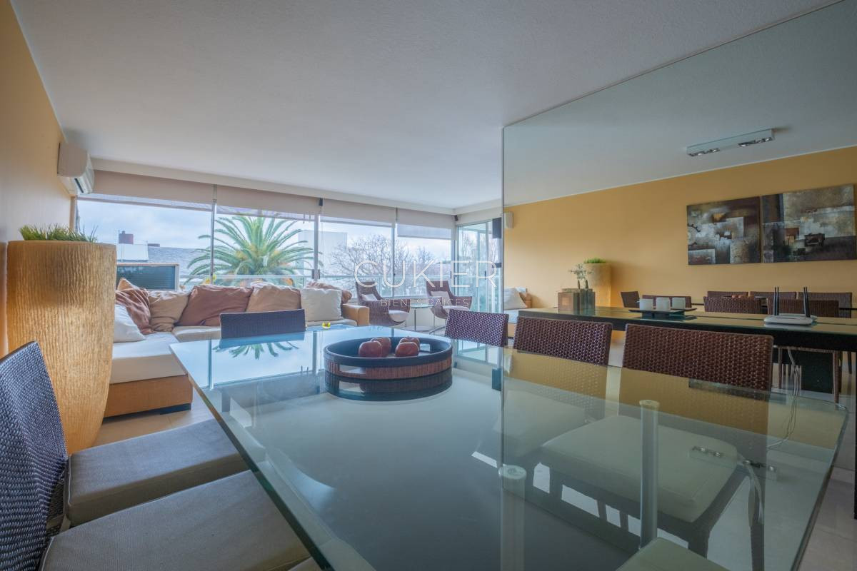 Apartamento ID.2155 - Venta apartamento 3 dormitorios y dependencia en península Punta del Este