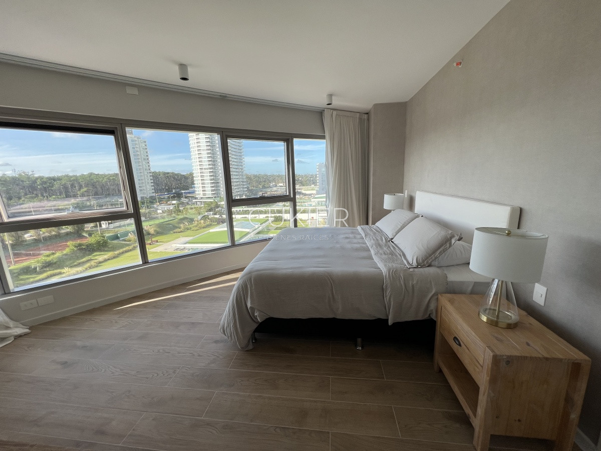 Apartamento ID.1601 - Alquiler anual apartamento 2 dormitorios primera linea Playa Brava en Trump Tower