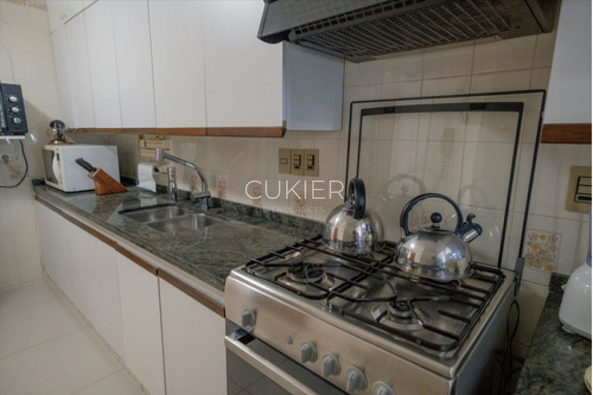 Apartamento ID.4633 - Venta Apartamento Dos Dormitorios Punta Del Este-oportunida