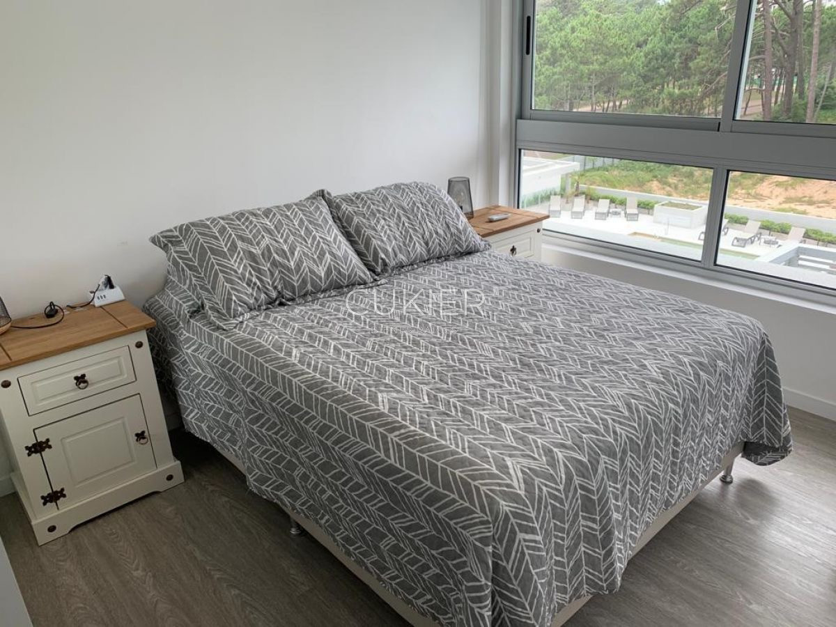 Apartamento ID.1686 - Alquiler anual apartamento 1 dormitorio en edificio con servicios Punta del Este