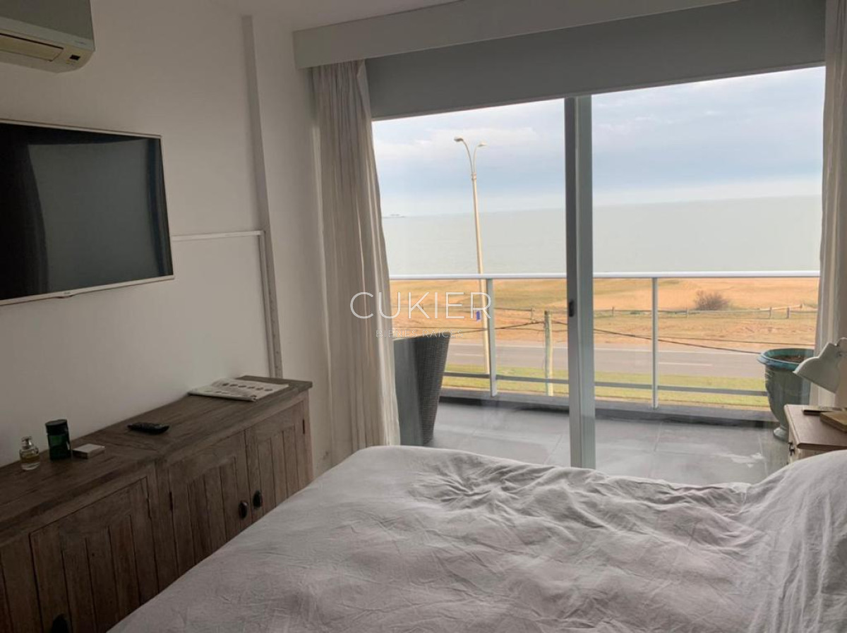 Apartamento ID.1357 - Alquiler anual de apartamento 1 dormitorio frente al mar en playa mansa