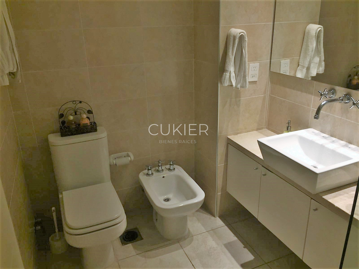 Apartamento ID.3537 - Venta apartamento 3 dormitorios y dependencia en Playa Brava a 100 m del mar 