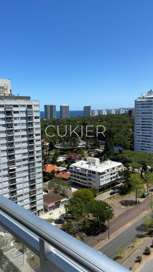 Apartamento ID.1081 - Alquiler anual apartamento 1 dormitorio en edificio con servicios Punta del Este