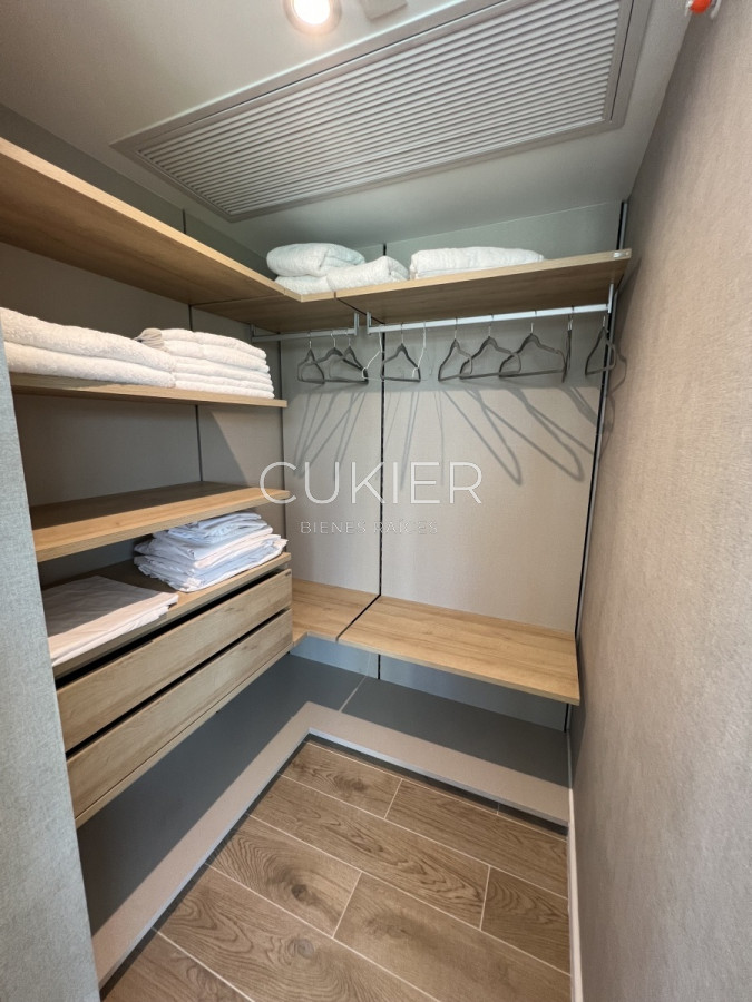 Apartamento ID.1601 - Alquiler anual apartamento 2 dormitorios primera linea Playa Brava en Trump Tower