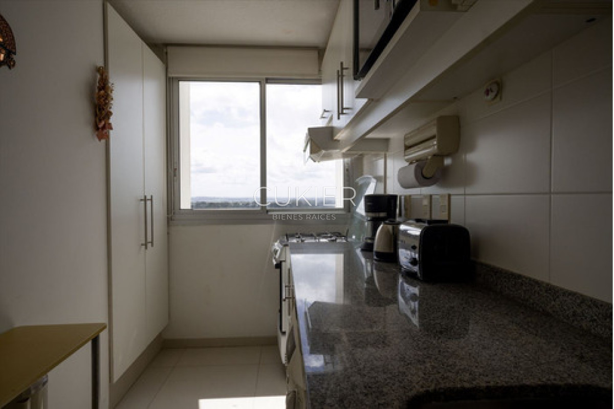 Apartamento ID.4622 - Vendo Apartamento 2 Dormitorios Punta Del Este Roosevelt